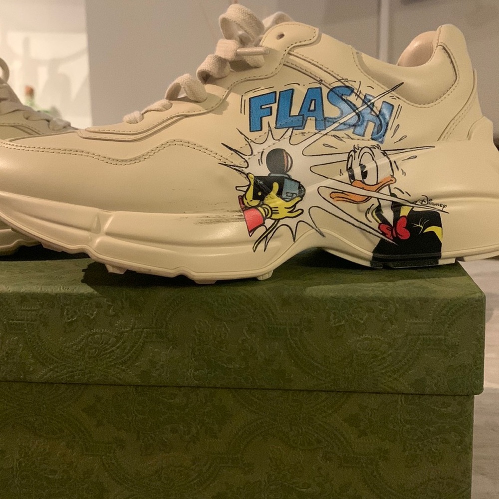 Gucci duck and camera sneaker